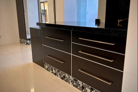 Apartamento à venda com 217m², 4 quartos e 4 vagas Apartamento à venda com 217m², 4 quartos e 4 vagasFoto 12