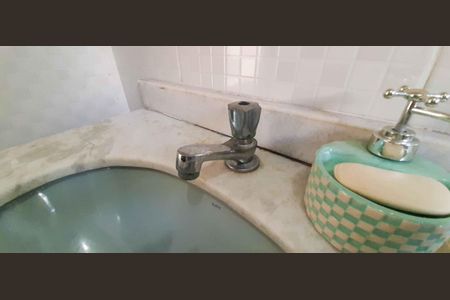 Casa para alugar com 52m², 1 quarto e sem vagaBanheiro