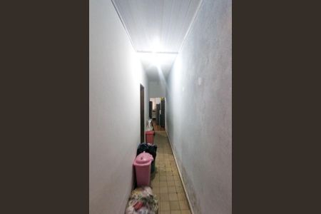 Casa para alugar com 200m², 2 quartos e 2 vagas Casa para alugar com 200m², 2 quartos e 2 vagasCorredor