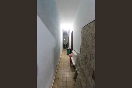 Casa para alugar com 200m², 2 quartos e 2 vagas Casa para alugar com 200m², 2 quartos e 2 vagasCorredor