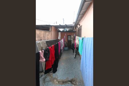 Casa para alugar com 200m², 2 quartos e 2 vagas Casa para alugar com 200m², 2 quartos e 2 vagasCorredor Lateral