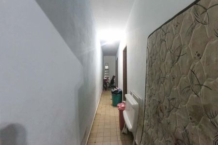 Casa para alugar com 200m², 2 quartos e 2 vagas Casa para alugar com 200m², 2 quartos e 2 vagasCorredor