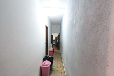 Casa para alugar com 200m², 2 quartos e 2 vagas Casa para alugar com 200m², 2 quartos e 2 vagasCorredor