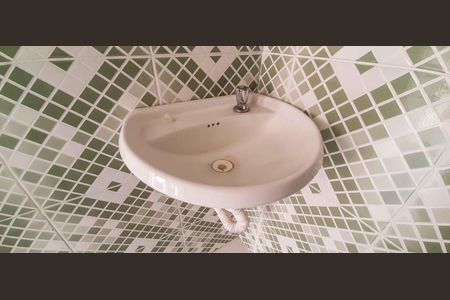 Casa para alugar com 60m², 1 quarto e sem vaga Casa para alugar com 60m², 1 quarto e sem vagaBanheiro