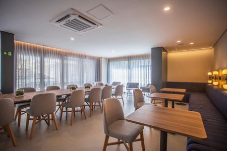 Apartamento para alugar com 37m², 1 quarto e 1 vaga Apartamento para alugar com 37m², 1 quarto e 1 vagaÁrea comum - Salão de festas