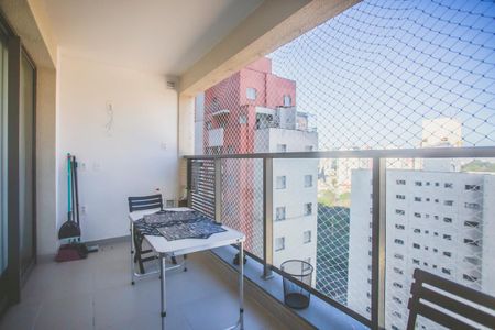 Apartamento para alugar com 37m², 1 quarto e 1 vaga Apartamento para alugar com 37m², 1 quarto e 1 vagaVaranda