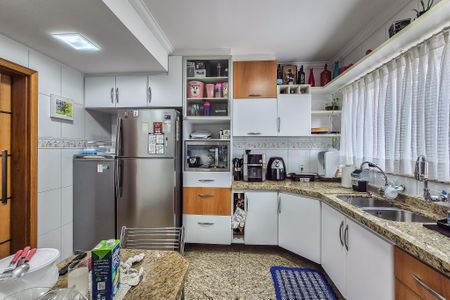 Casa à venda com 289m², 4 quartos e 5 vagas Casa à venda com 289m², 4 quartos e 5 vagasCozinha