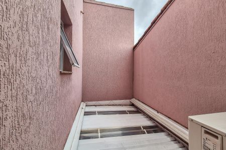 Casa à venda com 289m², 4 quartos e 5 vagas Casa à venda com 289m², 4 quartos e 5 vagasVista do Quarto 2 - Suíte