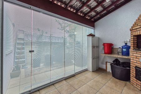 Casa à venda com 289m², 4 quartos e 5 vagas Casa à venda com 289m², 4 quartos e 5 vagasChurrasqueira