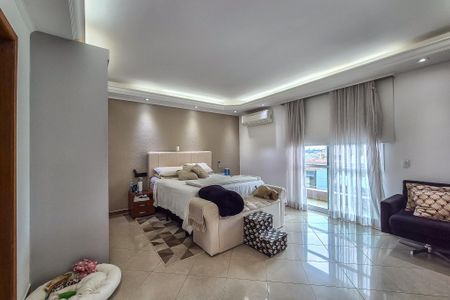 Casa à venda com 289m², 4 quartos e 5 vagas Casa à venda com 289m², 4 quartos e 5 vagasQuarto 4 - Suíte