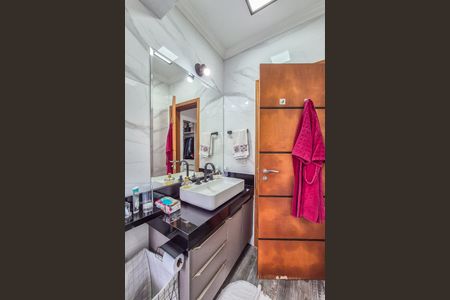 Casa à venda com 289m², 4 quartos e 5 vagas Casa à venda com 289m², 4 quartos e 5 vagasBanheiro da Suíte 4