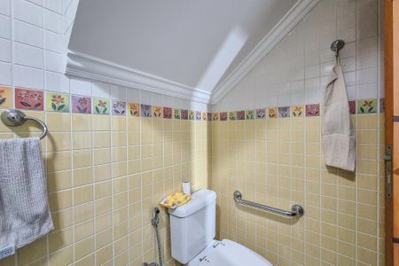 Casa à venda com 289m², 4 quartos e 5 vagas Casa à venda com 289m², 4 quartos e 5 vagasBanheiro de serviço