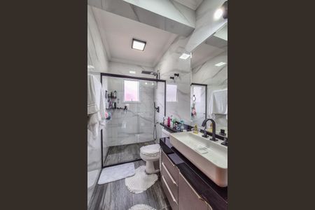 Casa à venda com 289m², 4 quartos e 5 vagas Casa à venda com 289m², 4 quartos e 5 vagasBanheiro da Suíte 4