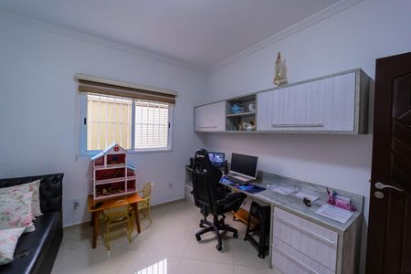 Casa à venda com 350m², 4 quartos e 6 vagasEscritório