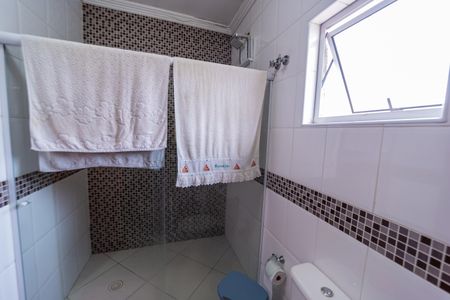 Casa à venda com 350m², 4 quartos e 6 vagasBanheiro Suíte 3