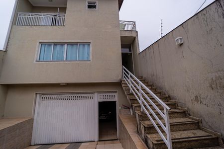 Casa à venda com 350m², 4 quartos e 6 vagasFachada