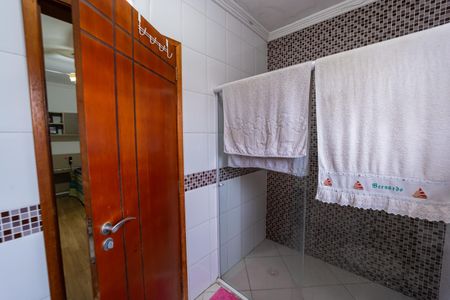 Casa à venda com 350m², 4 quartos e 6 vagasBanheiro Suíte 3