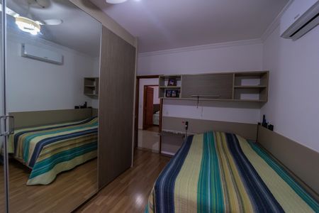 Casa à venda com 350m², 4 quartos e 6 vagasSuíte 3