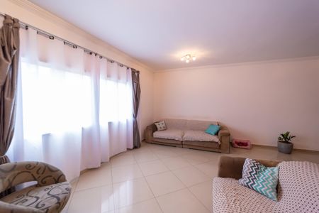 Casa à venda com 350m², 4 quartos e 6 vagasSala