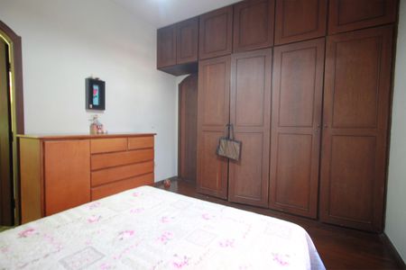 Casa à venda com 273m², 3 quartos e 4 vagasSuite