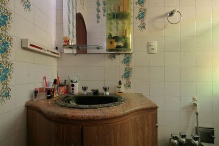 Casa à venda com 273m², 3 quartos e 4 vagasBanheiro da Suíte