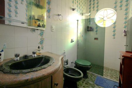 Casa à venda com 273m², 3 quartos e 4 vagasBanheiro da Suíte