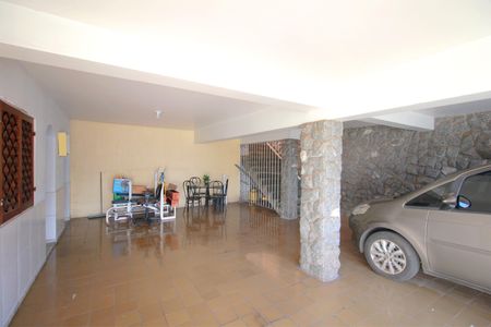 Casa à venda com 273m², 3 quartos e 4 vagasGaragem