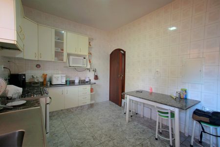 Casa à venda com 273m², 3 quartos e 4 vagasCozinha