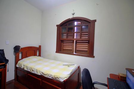 Casa à venda com 273m², 3 quartos e 4 vagasQuarto 2