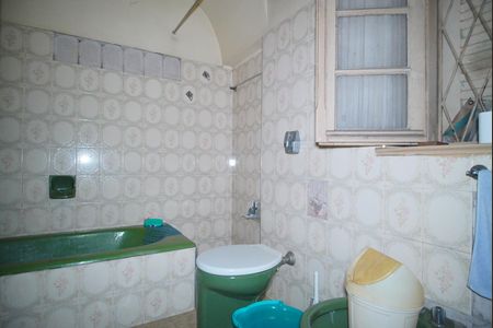 Casa à venda com 155m², 2 quartos e 1 vagaBanheiro