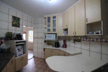 Casa à venda com 362m², 3 quartos e 3 vagasCozinha