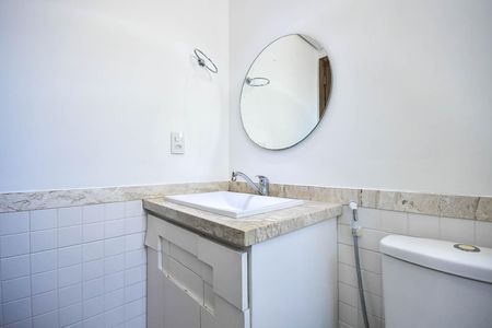 Apartamento à venda com 228m², 4 quartos e 4 vagasBanheiro Suíte 1