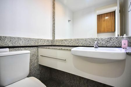 Apartamento à venda com 228m², 4 quartos e 4 vagasLavabo