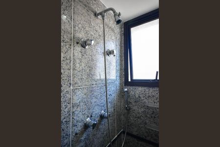 Apartamento à venda com 228m², 4 quartos e 4 vagasBanheiro da Suíte 3