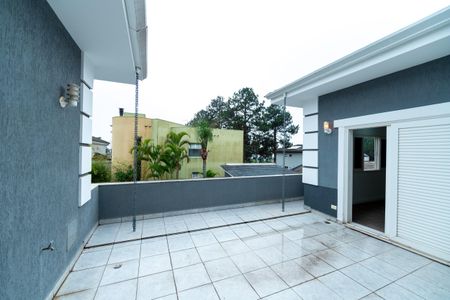 Casa de condomínio para alugar com 550m², 6 quartos e 6 vagas Casa de condomínio para alugar com 550m², 6 quartos e 6 vagasVaranda da Suíte 1