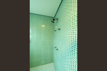 Casa de condomínio para alugar com 550m², 6 quartos e 6 vagas Casa de condomínio para alugar com 550m², 6 quartos e 6 vagasBanheiro da Suíte 3