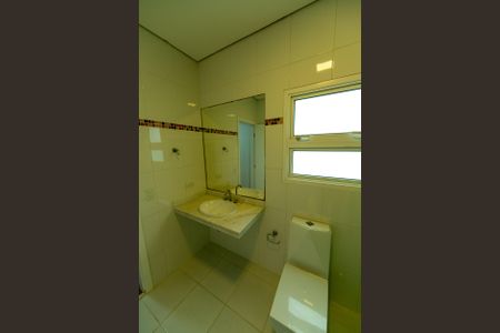 Casa de condomínio para alugar com 550m², 6 quartos e 6 vagas Casa de condomínio para alugar com 550m², 6 quartos e 6 vagasBanheiro da Suíte 1