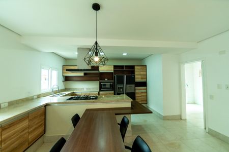 Casa de condomínio para alugar com 550m², 6 quartos e 6 vagas Casa de condomínio para alugar com 550m², 6 quartos e 6 vagasCozinha
