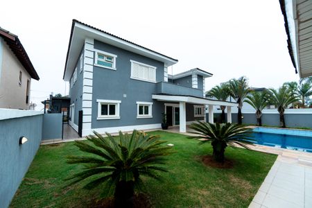 Casa de condomínio para alugar com 550m², 6 quartos e 6 vagas Casa de condomínio para alugar com 550m², 6 quartos e 6 vagasÁrea Externa