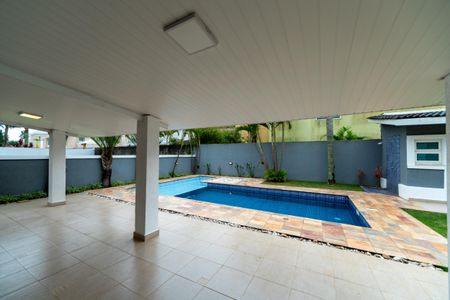 Casa de condomínio para alugar com 550m², 6 quartos e 6 vagas Casa de condomínio para alugar com 550m², 6 quartos e 6 vagasÁrea Externa