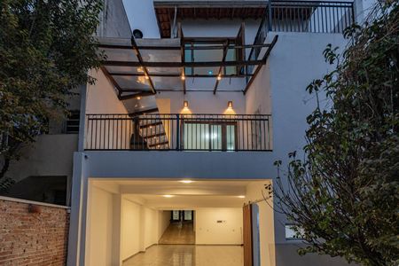 Casa à venda com 225m², 3 quartos e 4 vagasGaragem