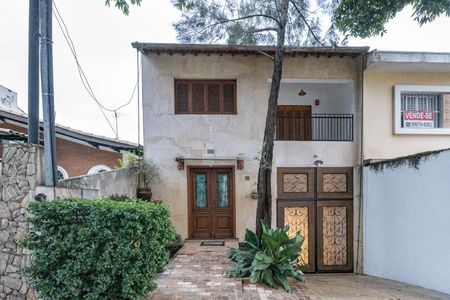 Casa à venda com 225m², 3 quartos e 4 vagasFachada