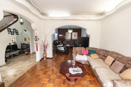 Casa à venda com 350m², 4 quartos e 3 vagasSala