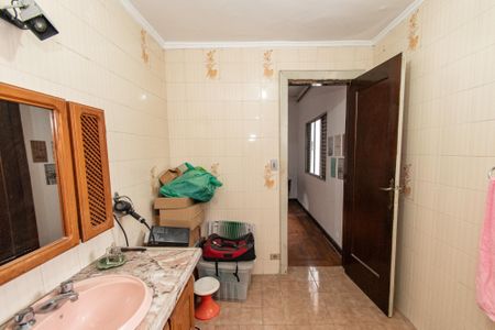 Casa à venda com 350m², 4 quartos e 3 vagasBanheiro da suíte 2