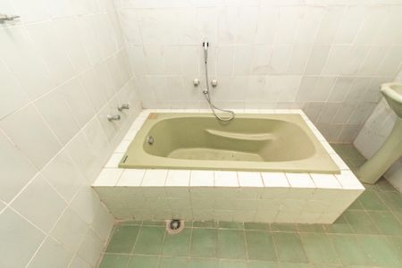 Casa à venda com 350m², 4 quartos e 3 vagasEdícula - Banheiro