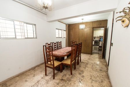 Casa à venda com 350m², 4 quartos e 3 vagasSala de jantar