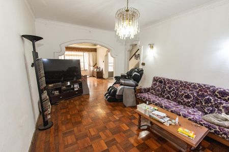 Casa à venda com 350m², 4 quartos e 3 vagasSala de TV
