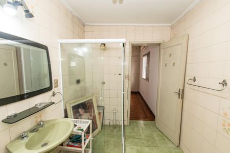 Casa à venda com 350m², 4 quartos e 3 vagasBanheiro da suíte 1