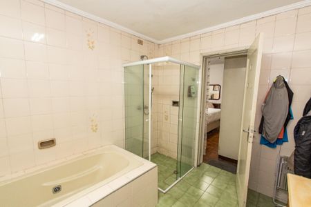 Casa à venda com 350m², 4 quartos e 3 vagasBanheiro da suíte 3