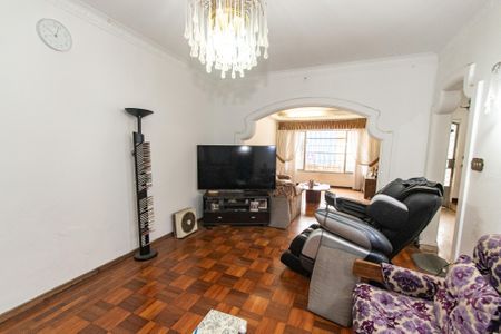 Casa à venda com 350m², 4 quartos e 3 vagasSala de TV